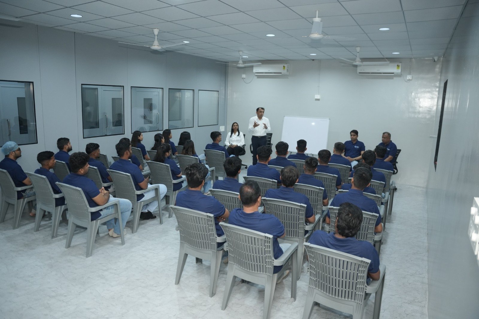 TRAINING ROOM
